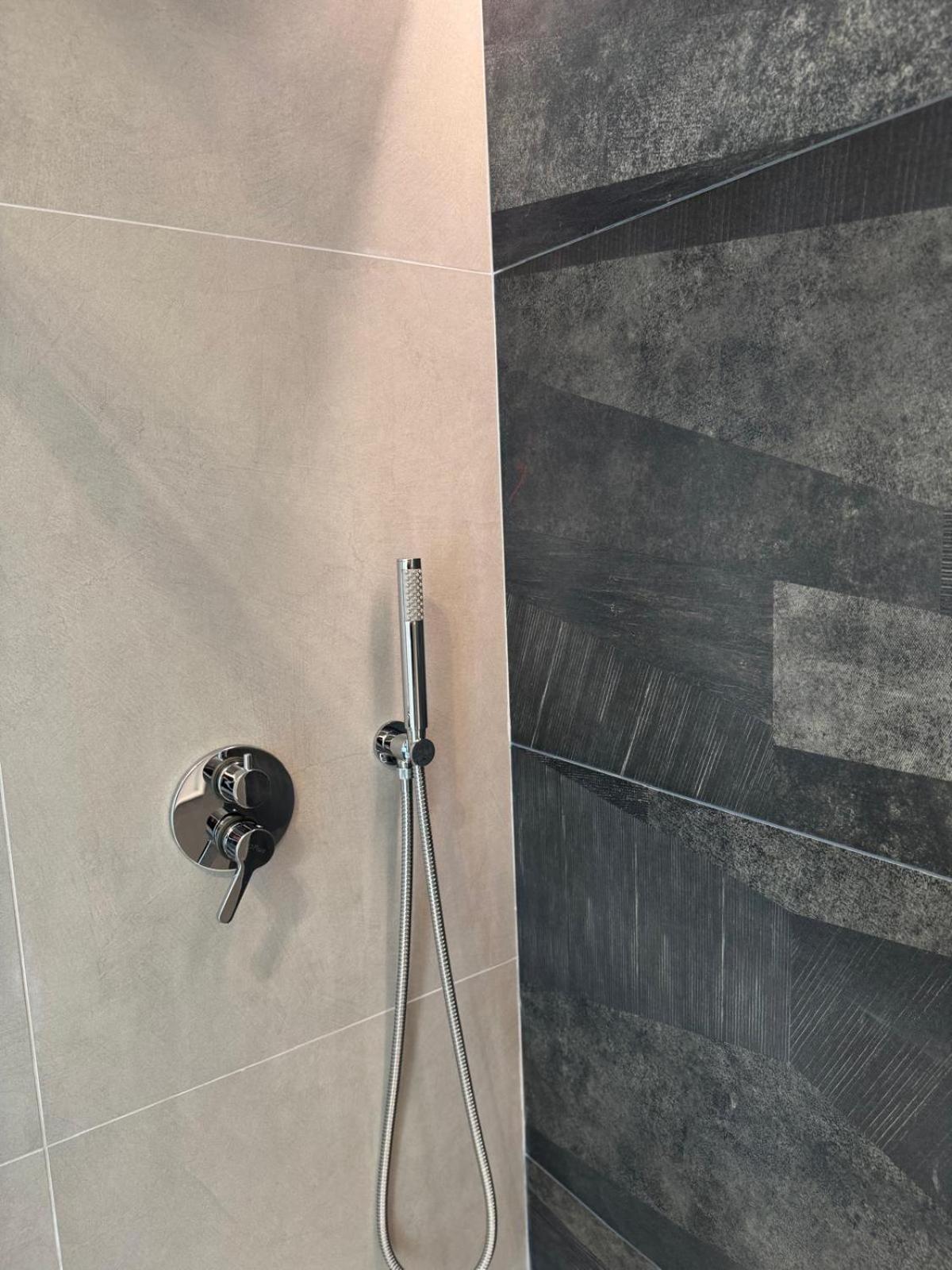 Iitana Luxury Apartment - Fronte Mare Con Vasca Idromassaggio Catânia Exterior foto